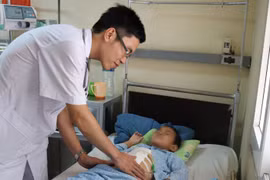 Quảng Ninh: Bé trai 6 tuổi vỡ gan, đứt đôi tụy vì lý do bất ngờ