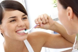 Mắc ung thư miệng vì sai lầm khi đánh răng