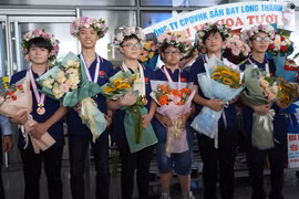 Hải Phòng tặng nửa tỷ đồng cho Huy chương Vàng IMO Nguyễn An Thịnh