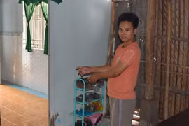 Gã thanh niên làm chuyện đáng xấu hổ với cụ bà 68 tuổi đang ngủ trưa trên võng