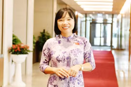 Đại biểu QH Nguyễn Thị Việt Nga: “Tình yêu với nghề giáo chưa bao giờ tắt”