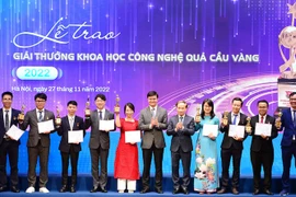 10 tài năng trẻ nhận giải thưởng Khoa học Công nghệ Quả Cầu Vàng 2023