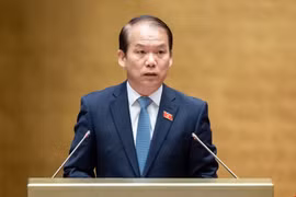 Xem xét, xử lý cán bộ cài cắm “lợi ích nhóm” trong xây dựng luật 