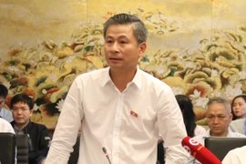 ĐBQH: 90% ô tô, xe máy Hà Nội phải đỗ lòng đường, vỉa hè… gây tắc