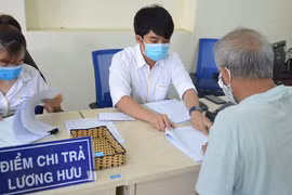 Người có mức lương hưu cao nhất cả nước 124 triệu đồng/tháng đã đóng BHXH thế nào?