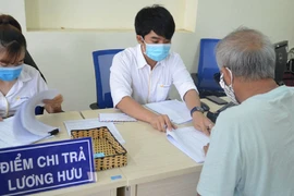 Người có mức lương hưu cao nhất cả nước 124 triệu đồng/tháng đã đóng BHXH thế nào?