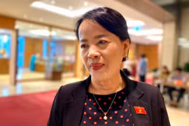 ĐBQH đặt câu hỏi về lợi ích nhóm trong quy định “ngược chiều” về SGK