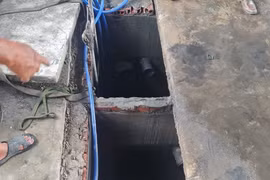 Một người tử vong khi hút hố ga tìm cặn vàng ở Tiền Giang
