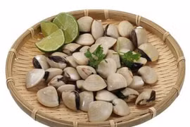 Rửa ngao, cho ớt hay rượu xưa rồi, người bán hải sản dạy tôi mẹo mới thực sự hiệu quả này, cát sạch bong không còn một hạt