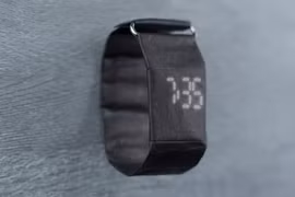 Đồng hồ điện tử bằng giấy siêu bền đẹp gây sốt Facebook Việt