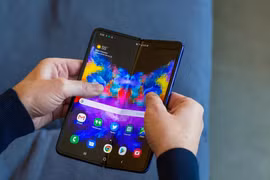 Sau "thảm họa" vỡ màn, Galaxy Fold trở lại liệu có đắt hàng?