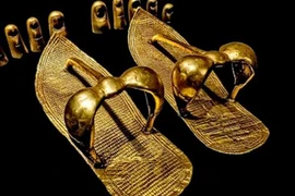 15 kho báu “vô giá” ngủ vùi trong lăng mộ vua Tutankhamun (1)