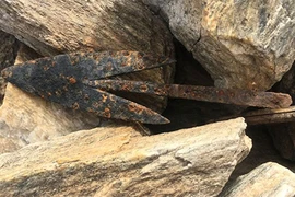 Sông băng tan, phát hiện vũ khí ngàn năm của thợ săn tuần lộc