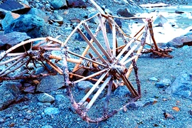 Đường sông băng bất ngờ tan chảy, cổ vật bí ẩn xuất đầu lộ diện 