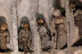 Bí ẩn hàng nghìn xác ướp trẻ em trong hầm mộ Capuchin: Chuyên gia đau đầu! 