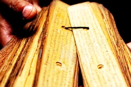 Giải mã văn bản lá cọ ẩn giấu lời tiên tri giật mình 