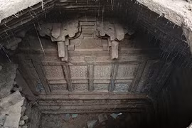 Khai quật mộ cổ, chuyên gia "sởn gai ốc" khi bật nắp quan tài!