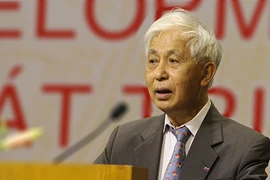 Chân dung “bà mối” đưa nhiều nhà khoa học Nobel đến Việt Nam