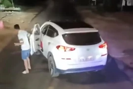 Thanh niên đỗ xe chặn đường – Hành động ngông cuồng gây tranh cãi