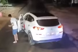 Thanh niên đỗ xe chặn đường – Hành động ngông cuồng gây tranh cãi