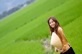 Nữ sinh Nha Trang hóa thân thành thôn nữ xinh đẹp