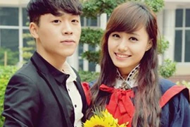 Hot boy trường báo vẽ tranh tạo sóng mạng