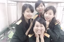 Đời thường của sĩ quan xinh đẹp gây sốt trong lễ diễu binh