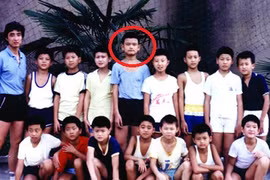 Ảnh thời đi học của gương mặt troll huyền thoại