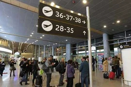 Thiếu nữ cấy ma túy vào ngực để buôn lậu 