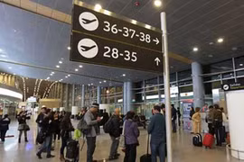 Thiếu nữ cấy ma túy vào ngực để buôn lậu 