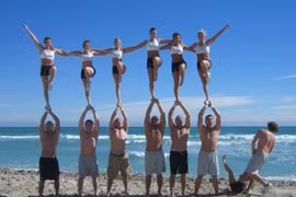 Khoảnh khắc trước khi “mọi thứ còn nguyên vẹn” (2)