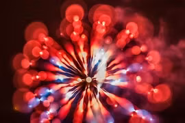 Chùm ảnh sống động chưa từng có về pháo hoa