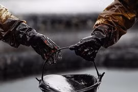 Hình ảnh “Thủy triều đen” ở Thái Lan