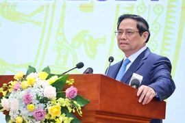 Thủ tướng: Không để người dân, doanh nghiệp thiếu vốn