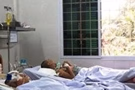 Nữ sinh bị đâm ở Xã Đàn đã tỉnh, nhận biết được mọi người