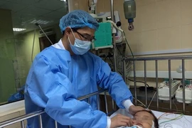 Bệnh nhi mắc sởi thoát “án tử” nhờ bằng phương pháp mới