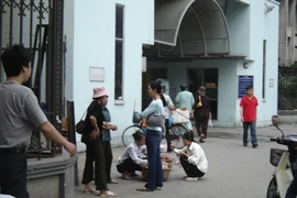 Ra Tết, ô-sin đua nhau “nhảy” việc, trung tâm môi giới “chảnh“