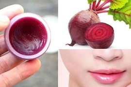 Bỏ túi 3 cách làm son dưỡng môi tại nhà từ nguyên liệu thiên nhiên 