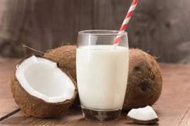8 tác dụng 'diệu kì' của nước cốt dừa đối với sức khỏe