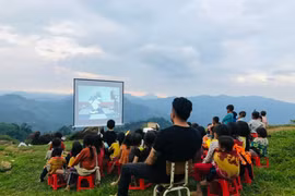 Anh Hồ Hoàng Liêm: Người “cõng” ước mơ lên núi