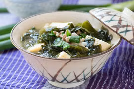 Gợi ý 7 món canh bổ dưỡng cho mẹ sau sinh nhiều sữa