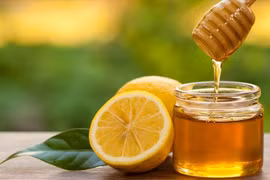 Những lợi ích bất ngờ của việc uống chanh mật ong pha nước ấm