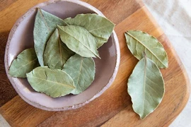 Tác dụng tuyệt vời của lá nguyệt quế đối với sức khỏe