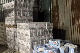 Tạm giữ hàng chục nghìn sản phẩm mỹ phẩm không rõ nguồn gốc