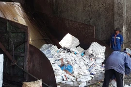 Gần 42.000 bao thuốc lá nhập lậu bị tiêu hủy