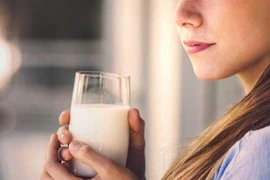 7 thói quen uống sữa sai cách gây hại cho sức khỏe cần tránh ngay 