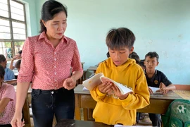 Cậu bé dũng cảm cứu sống 2 học sinh lớp 12 bị nước cuốn