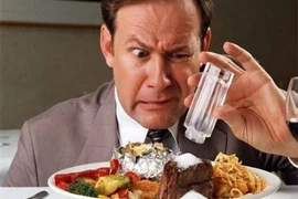 Bỏ ngay 7 sai lầm tai hại trong ăn uống dễ gây sỏi thận 