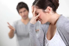 Khi vợ lén lút qua lại… với người yêu cũ