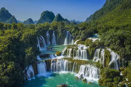 Vẻ đẹp hùng vĩ của non nước miền biên ải Cao Bằng